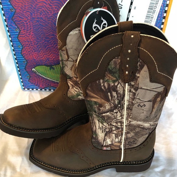 camo justin boots women's